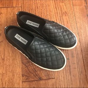 Steve madden slip on sneakers